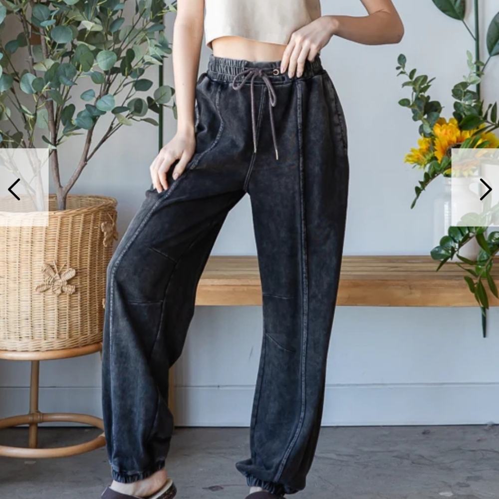 Oli And HALI Washed Terry Black Joggers - Picture 2 of 2